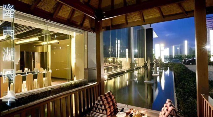 Ssaw Boutique Hotel Hangzhou Xiaoshan City Center Exterior photo